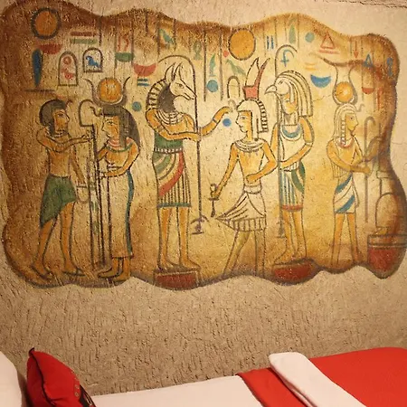 旅馆 In Peace Cave