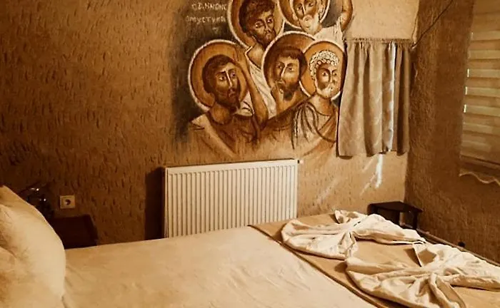 In Peace Cave Albergue *